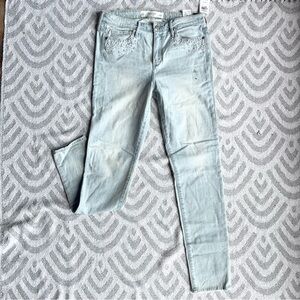ABERCOMBIE & FITCH Women’s High Rise Super Skinny Beaded Light Wash Jeans 10 NWT